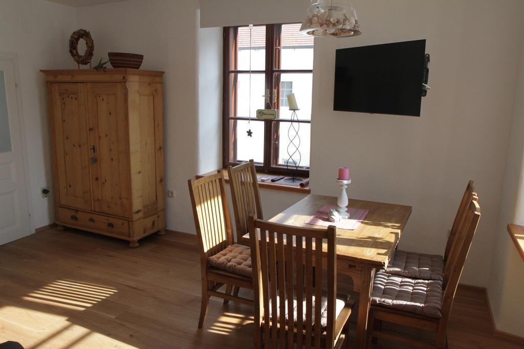 Unser Rosa Haus Fuer Sie Rust Kamer foto